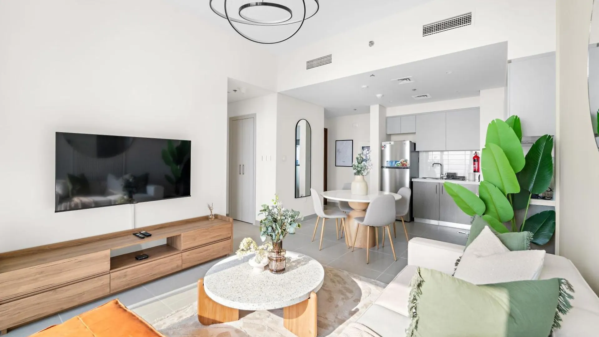 Апартаменты Silkhaus Beautiful 1 Bdr In Heart Of Downtown Дубай