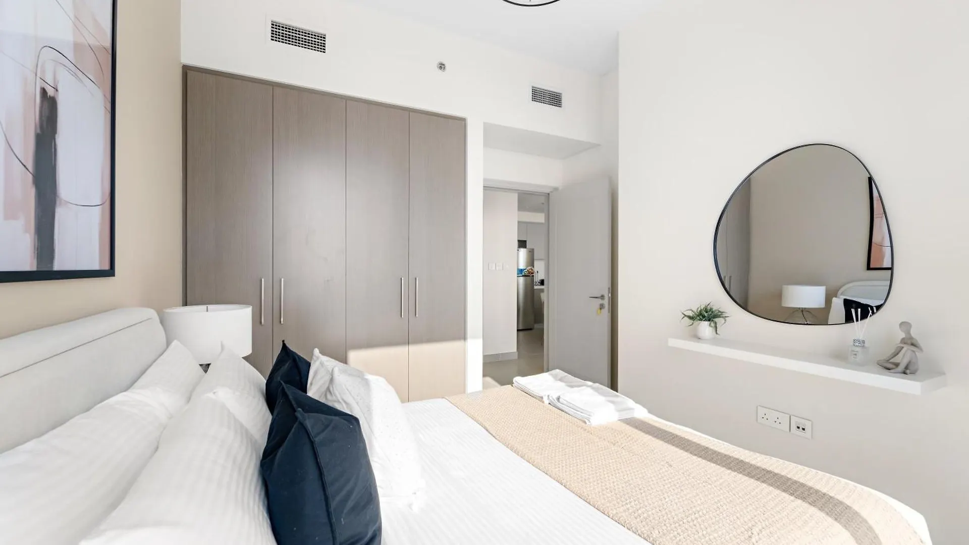 Апартаменты Silkhaus Beautiful 1 Bdr In Heart Of Downtown Дубай